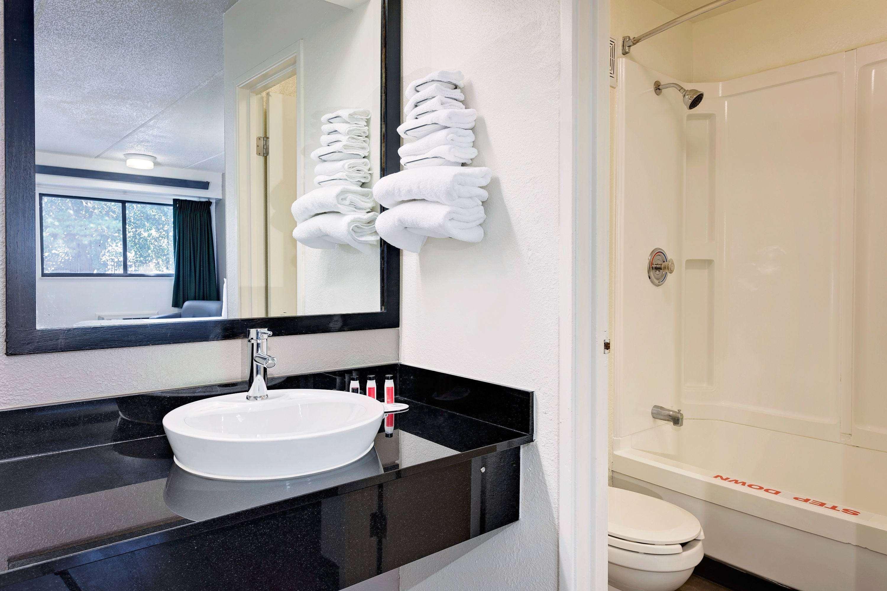 Travelodge By Wyndham College Park Buitenkant foto