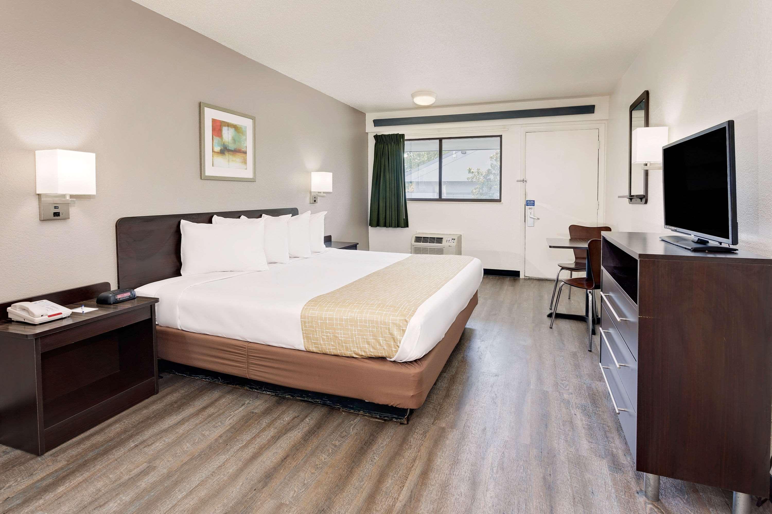 Travelodge By Wyndham College Park Buitenkant foto
