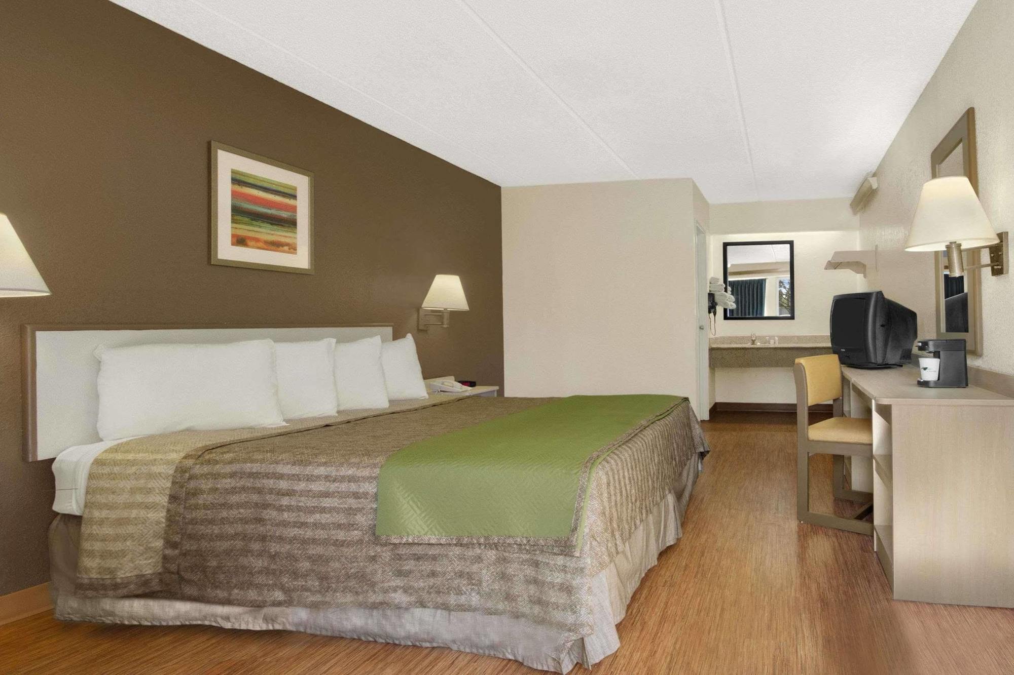 Travelodge By Wyndham College Park Buitenkant foto
