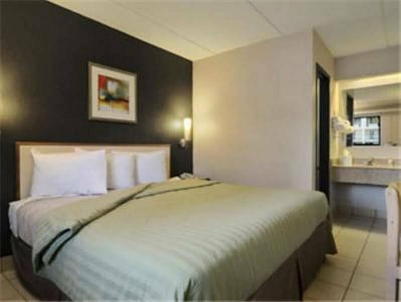 Travelodge By Wyndham College Park Buitenkant foto